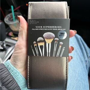 It cosmetics new travel brushes